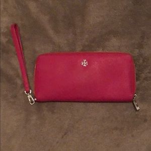 Tory Burch Zip Wallet/Wristlet